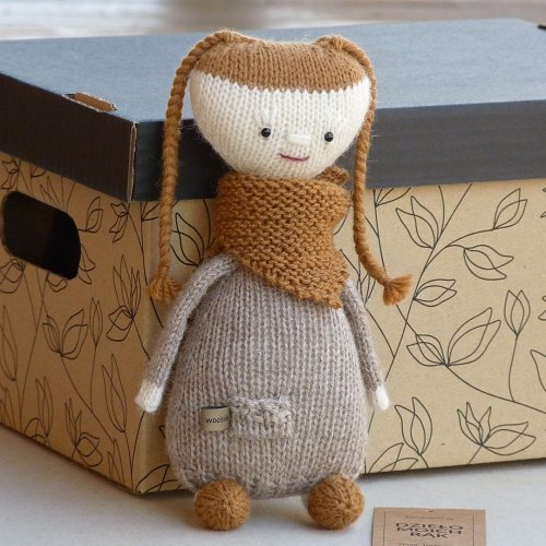 Lalka Rosamunda Ruda