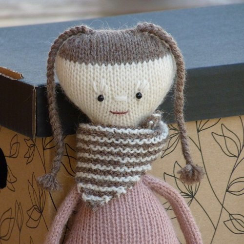 Lalka Rosamunda Szatynka