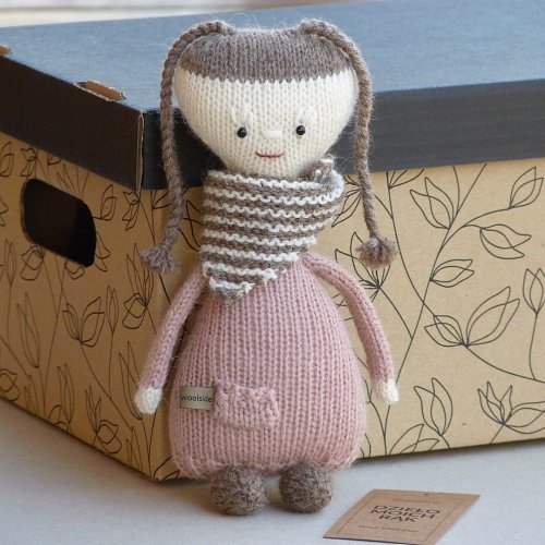 Lalka Rosamunda Szatynka